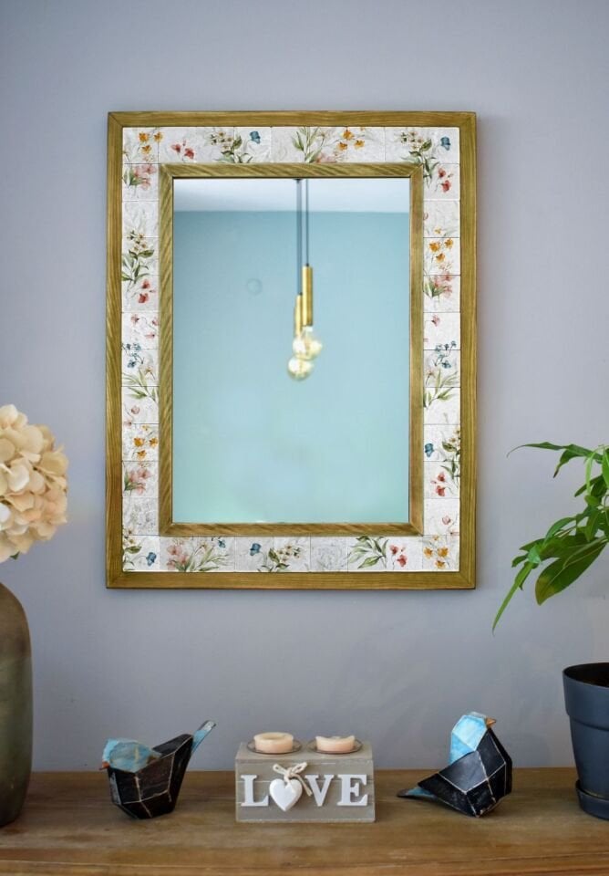 Çiçek Temalı, Masif Ahşap Ve Desenli Mermerden Dekoratif Ayna - 48x63cm - 035.1