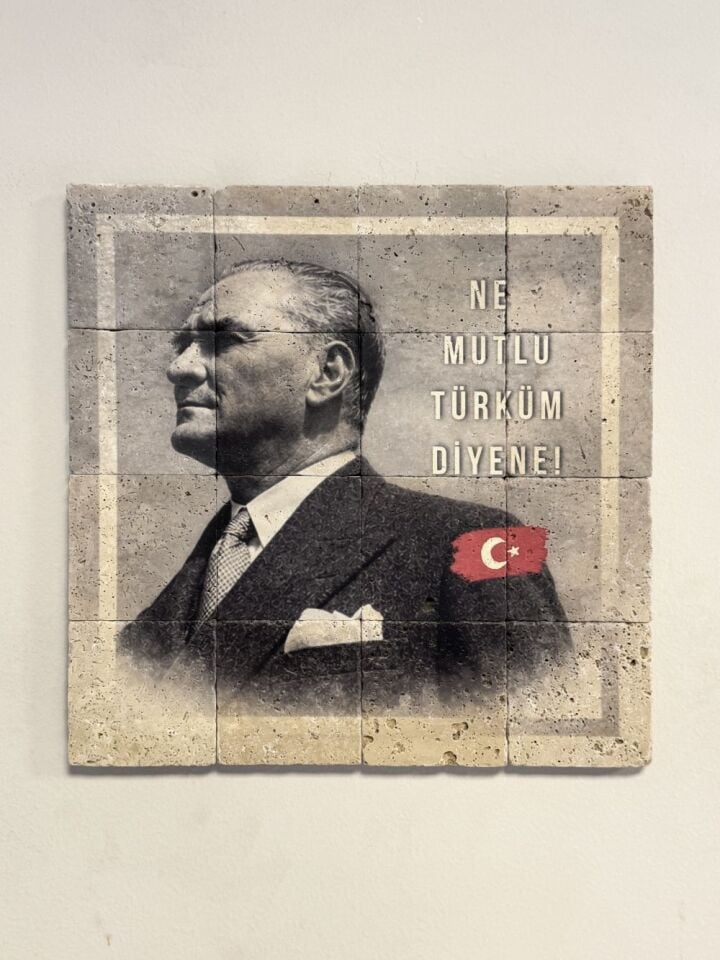 Doğal taş Tablo Atatürk - 40x40cm - 001