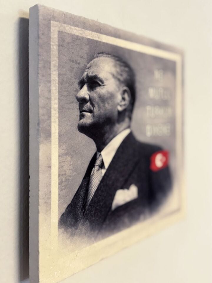 Masif Ahşap Stand & Limra Taşından Atatürk Portresi | Çift Kullanım Stand & Duvar - 014