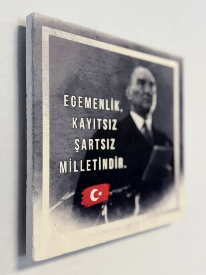 Masif Ahşap Stand & Limra Taşından Atatürk Portresi | Çift Kullanım Stand & Duvar - 015